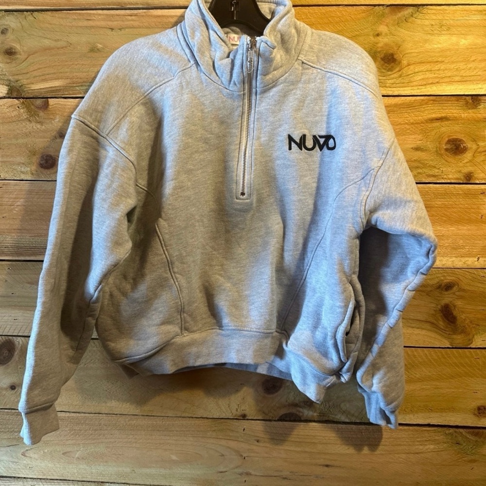 Nuvo half-zip fleece sweatshirt size M